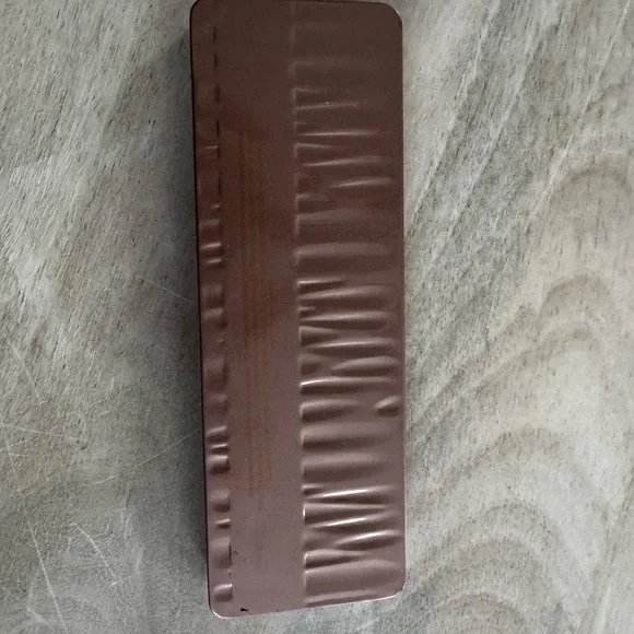 Urban Decay Naked3 eyeshadow palette - Picture 3 of 5